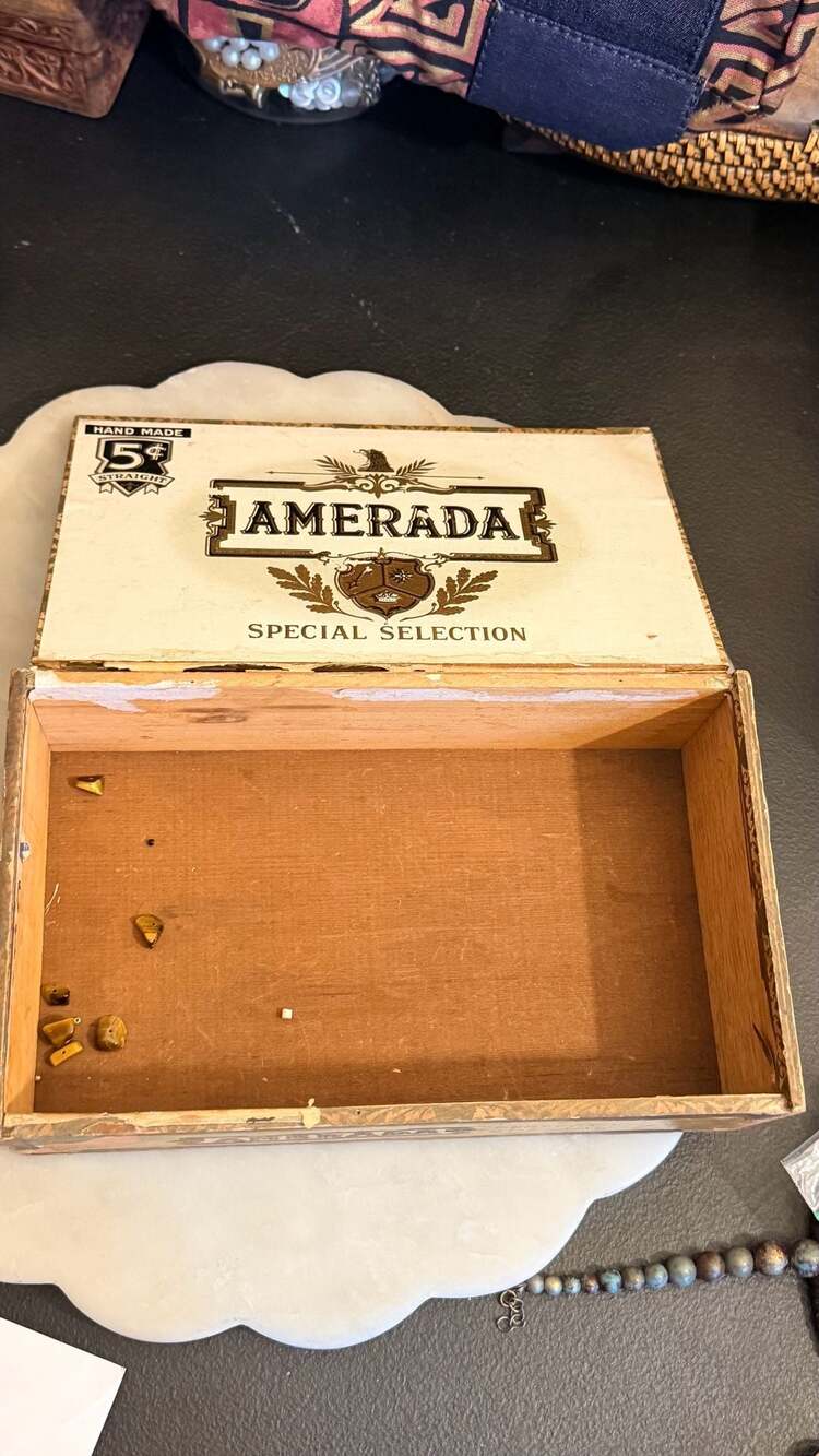 Vintage Amerada Perfecto Special Wooden Cigar Box With 3lb Craft/ Jewelry Lot